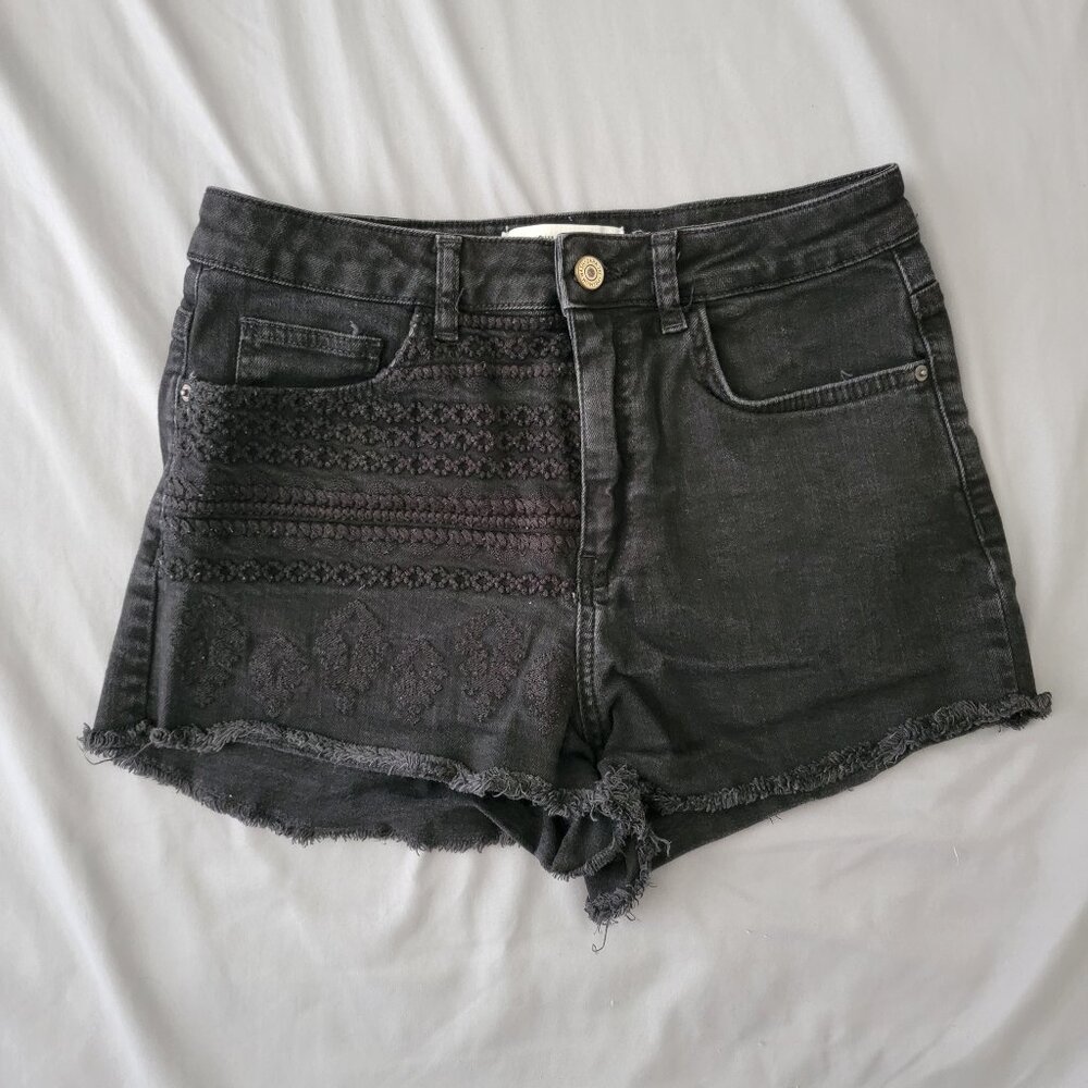 Zara | Black denim shorts